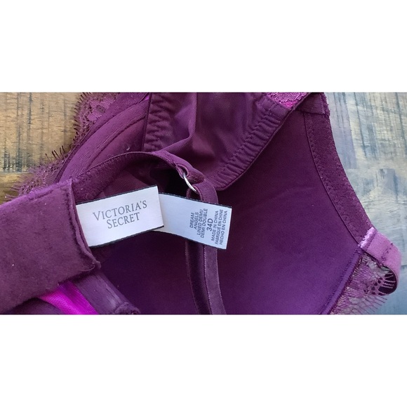 2 Victoria’s Secret bras in very good condition 34D - Picture 4 of 8